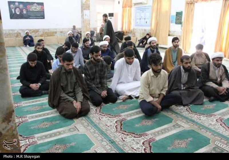 مراسم سالگرد ارتحال امام (ره) در مدرسه علمیه بوشهر