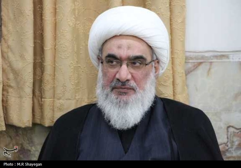 مراسم سالگرد ارتحال امام (ره) در مدرسه علمیه بوشهر