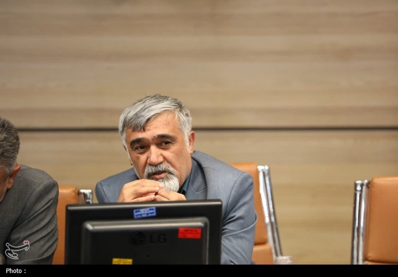 نشست استاندار چهارمحال‌وبختیاری با احزاب اصلاح‌طلب برگزار شد