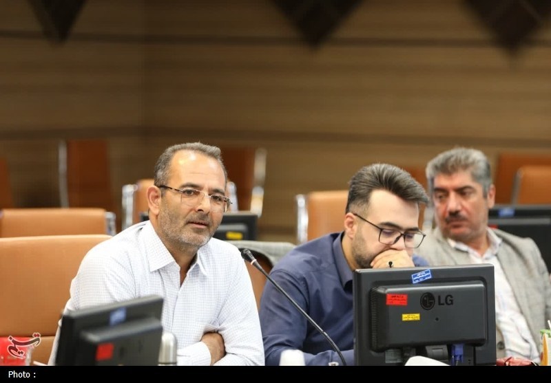 نشست استاندار چهارمحال‌وبختیاری با احزاب اصلاح‌طلب برگزار شد