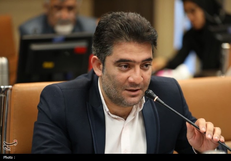 نشست استاندار چهارمحال‌وبختیاری با احزاب اصلاح‌طلب برگزار شد