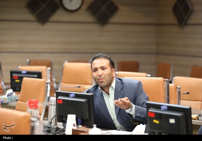 نشست استاندار چهارمحال‌وبختیاری با احزاب اصلاح‌طلب برگزار شد