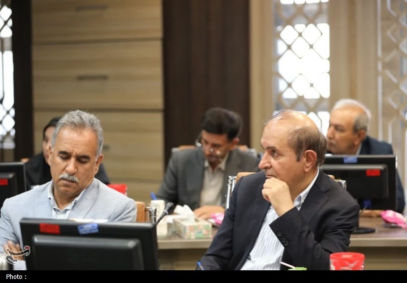 نشست استاندار چهارمحال‌وبختیاری با احزاب اصلاح‌طلب برگزار شد