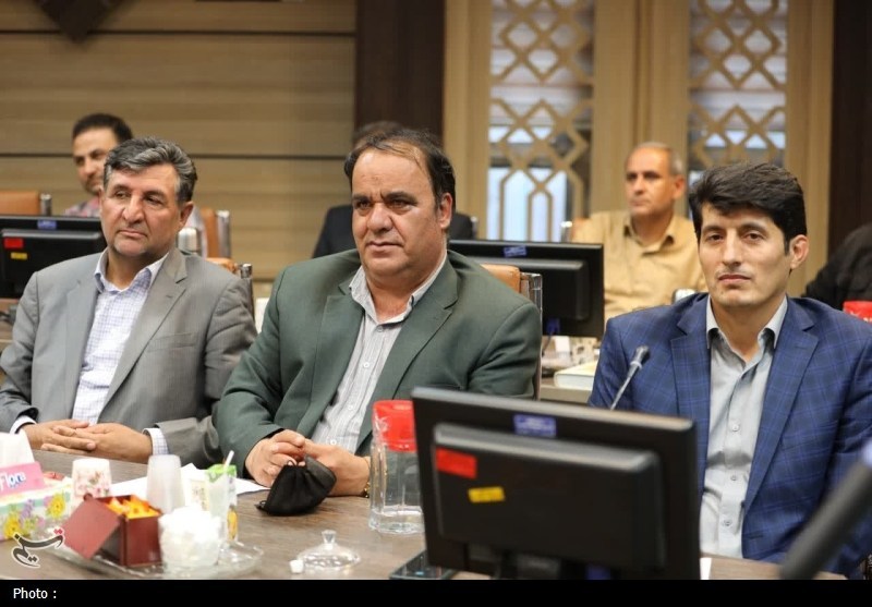 نشست استاندار چهارمحال‌وبختیاری با احزاب اصلاح‌طلب برگزار شد