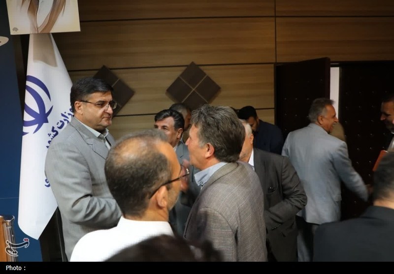 نشست استاندار چهارمحال‌وبختیاری با احزاب اصلاح‌طلب برگزار شد