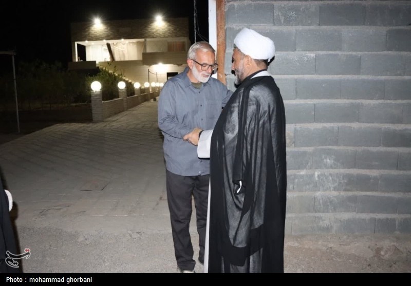 دیدار نماینده ولیفقیه در سازمان بسیج با خانواده شهیدان نوفرستی و زیبا