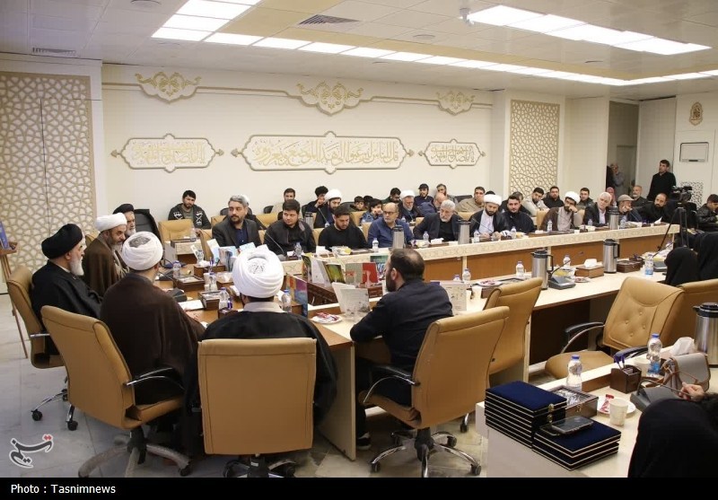 رونمایی از 75 عنوان کتاب مهدوی به زبان ترکی در مسجد جمکران+ تصاویر