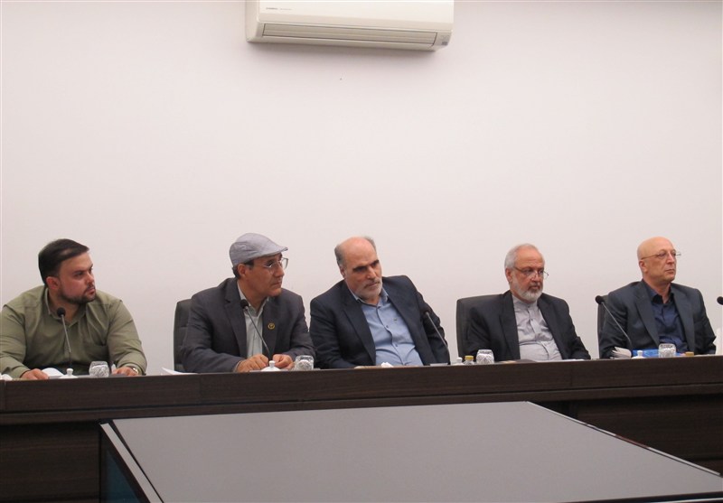 ابن‌سینا روح ملت ایران و پرچم فکری ما در جهان است/راه اندازی دفتر بنیاد بوعلی در تهران