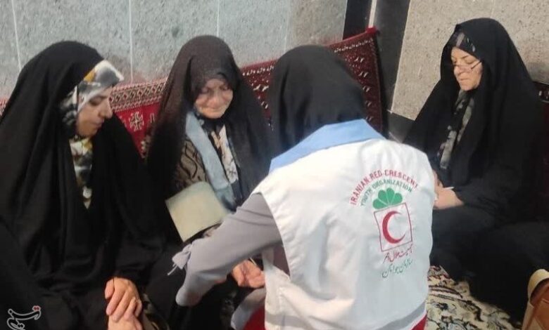 ارائه خدمات بهداشتی و درمانی به اهالی روستای کردان‌ده توسط هلال‌احمر