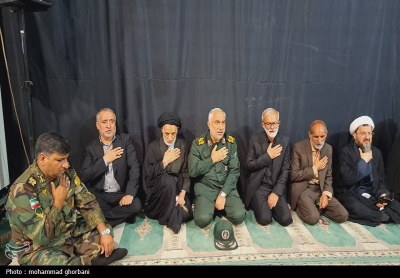از ملت ایران باید یک صدای هیهات مناالذله بلند شود
