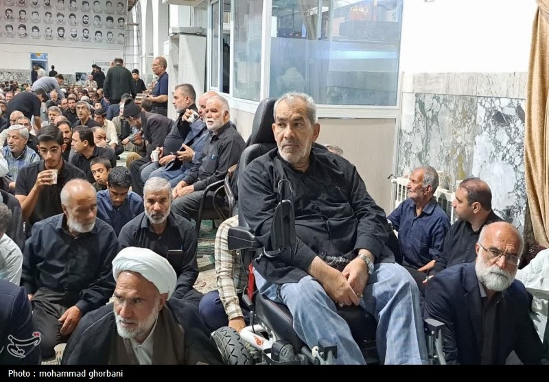 از ملت ایران باید یک صدای هیهات مناالذله بلند شود