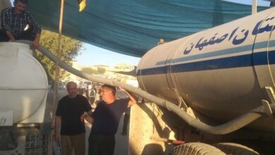 اعزام 30 دستگاه تانکرآبرسان جهت مقابله با تنش آب آشامیدنی به آبادان
