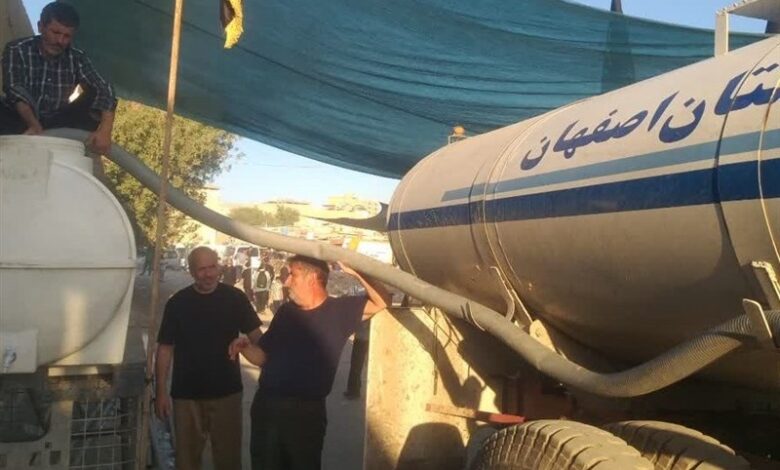 اعزام 30 دستگاه تانکرآبرسان جهت مقابله با تنش آب آشامیدنی به آبادان