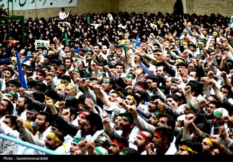 بازخوانی سفر رهبر معظم انقلاب به دیار دارالارشاد؛ ترسیم پیوند عمیق قلبی مردم اردبیل با امام خامنه‌ای+تصاویر