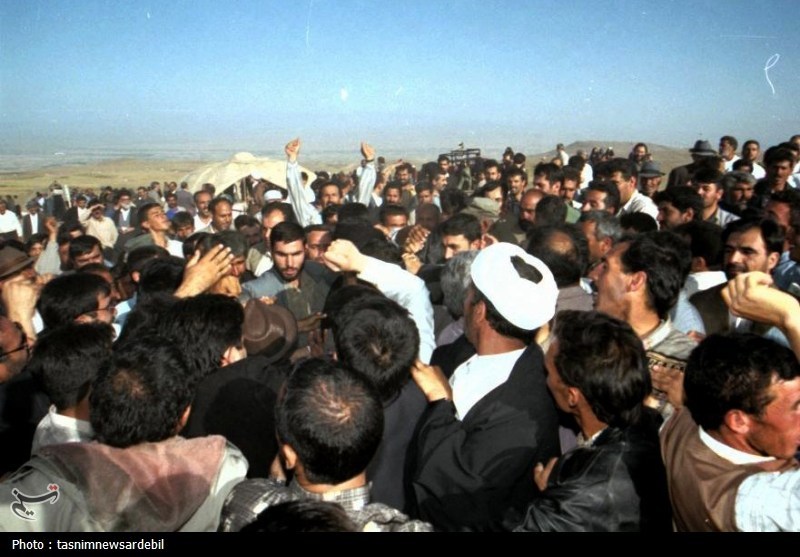 بازخوانی سفر رهبر معظم انقلاب به دیار دارالارشاد؛ ترسیم پیوند عمیق قلبی مردم اردبیل با امام خامنه‌ای+تصاویر