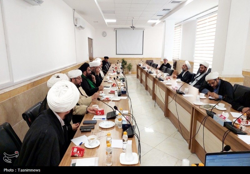 تأکید بر نقش نخبگان حوزوی در فعالیت‌های بعثه مقام معظم رهبری