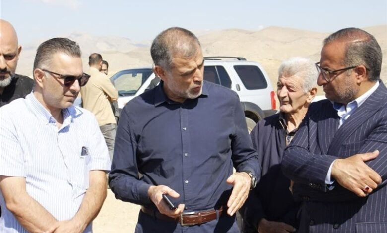 تأکید فرماندار فیروزکوه بر حل مشکلات روستاهای سله‌بن و سلمان