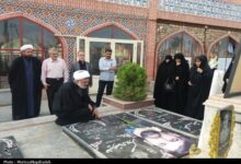تجدید بیعت اعضای دفتر نظارت شورای نگهبان کاشان با شهدا+تصاویر