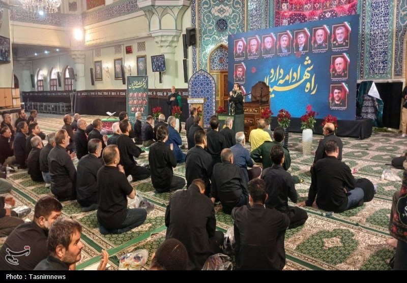 تجدید بیعت مردم با ولایت در گرامیداشت شهدای اقتدار