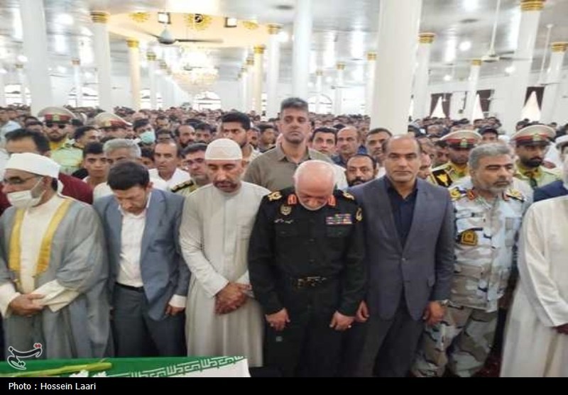 تشییع پیکر شهید مدافع امنیت احمد عبدالله‌زاده در زادگاهش نخل تقی