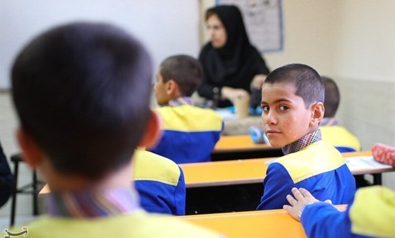 تمرکز بر آموزش، مراقبت و درمان روانی دانش‌آموزان در طرح نماد