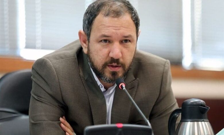 حاجی‌بگلو: اگر مدیران رفتارشان را اصلاح نکنند نامشان را اعلام می‌کنم