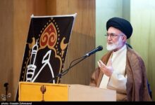 راهپیمایی اربعین پایگاهی برای بیعت جهانی با امام حسین(ع) است