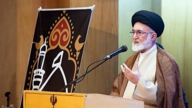 راهپیمایی اربعین پایگاهی برای بیعت جهانی با امام حسین(ع) است