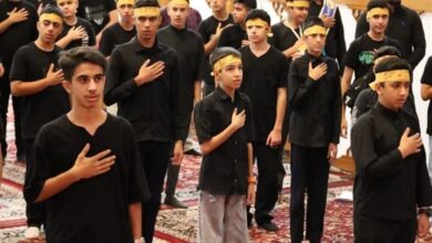 عزاداری دانش‌آموزان شیرازی در سوگواره «احلی من العسل» در شاهچراغ (ع)