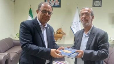 فرماندار بوشهر بر حمایت از بنیاد ایران‌شناسی تأکید کرد