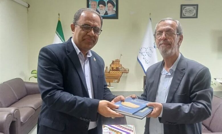 فرماندار بوشهر بر حمایت از بنیاد ایران‌شناسی تأکید کرد