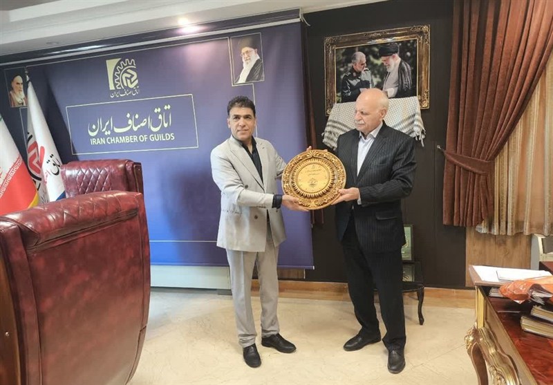 ملایر؛ قطب تولید مبلمان ایران در دوراهی صادرات و تأمین مواد اولیه