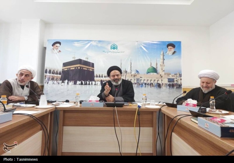 نشست بررسی ظرفیت‌ها و چالش‌های فرهنگی حج در قم برگزار شد