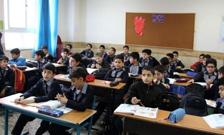 نیاز فوری استان البرز به 450 مدرسه جدید/ بی‌عدالتی در استخدام‌ها