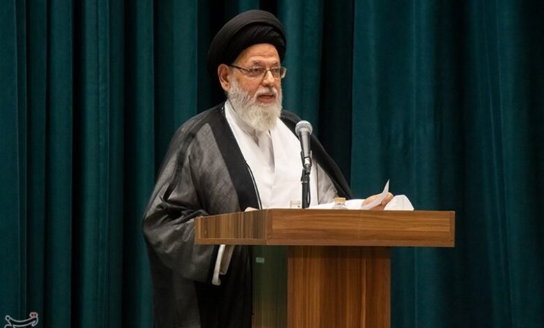 هر جا پشت رهبری ایستادیم دشمن را شکست دادیم