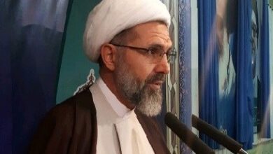 هشدار امام‌جمعه موقت تبریز درباره خطرات فضای مجازی/ شفاف نیست!