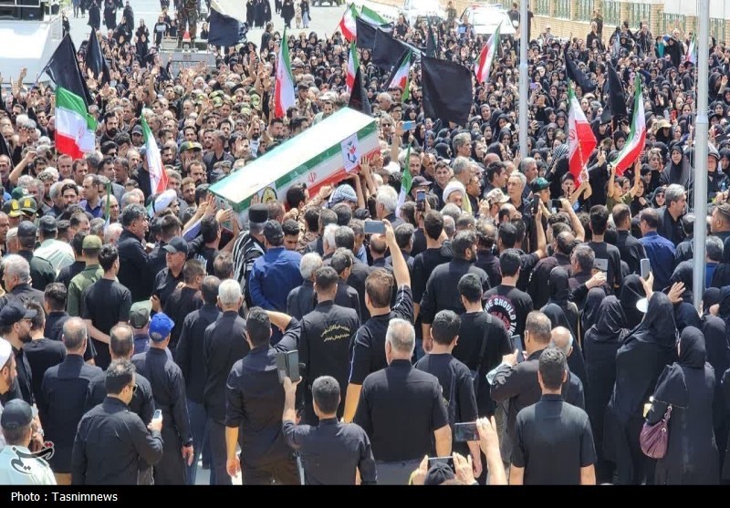 وداع باشکوه با 2 سرباز شهید فراجا در رباط‌کریم