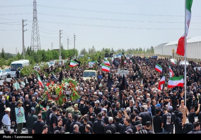 وداع باشکوه با 2 سرباز شهید فراجا در رباط‌کریم