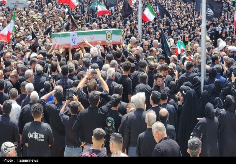 وداع باشکوه با 2 سرباز شهید فراجا در رباط‌کریم