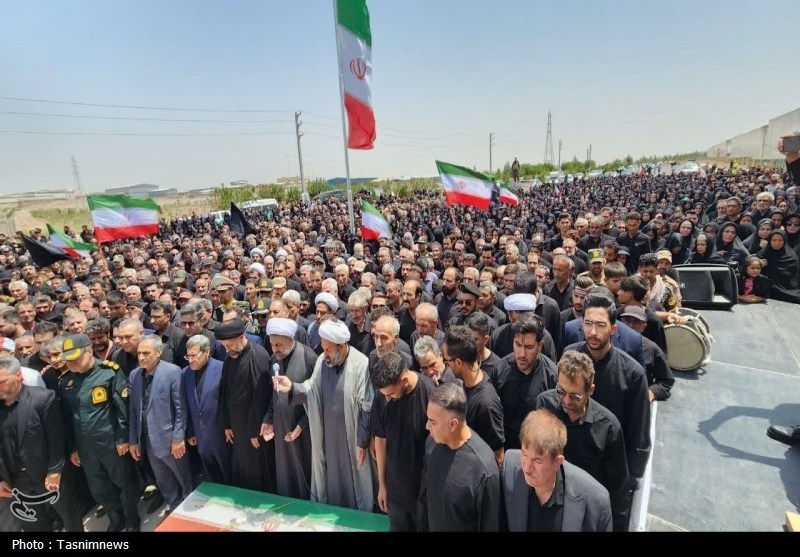 وداع باشکوه با 2 سرباز شهید فراجا در رباط‌کریم