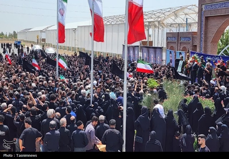 وداع باشکوه با 2 سرباز شهید فراجا در رباط‌کریم