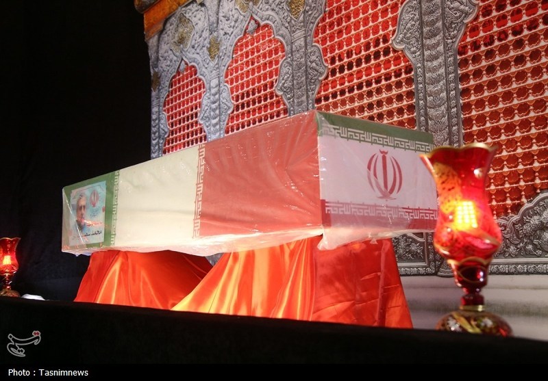 وداع باشکوه با سرلشکر شهید ایزدی در حرم حضرت معصومه(س) + تصاویر