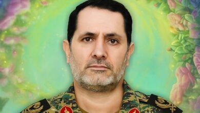 ورزشکاران گرمسار به خانواده شهید مدافع وطن ادای احترام کردند