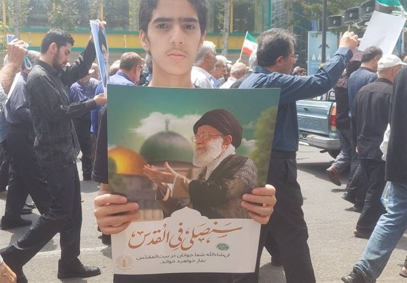 وفاداری به انقلاب در قاب یک حرکت جمعی خانوادگی
