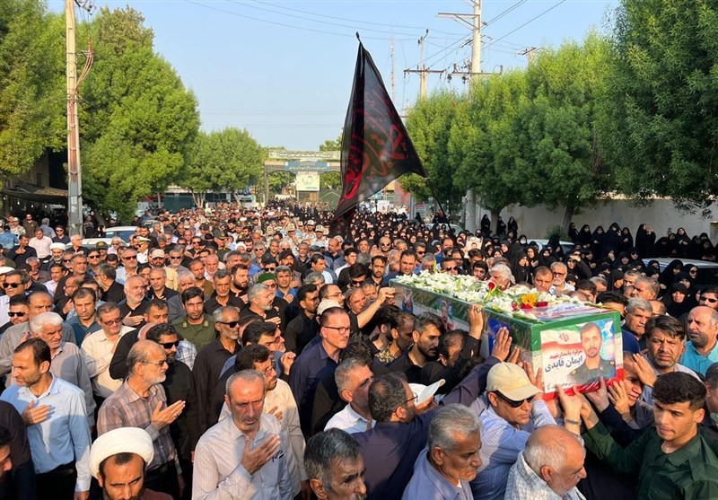 پیکر شهید ایمان قائدی با شکوه خاصی در بوشهر تشییع شد