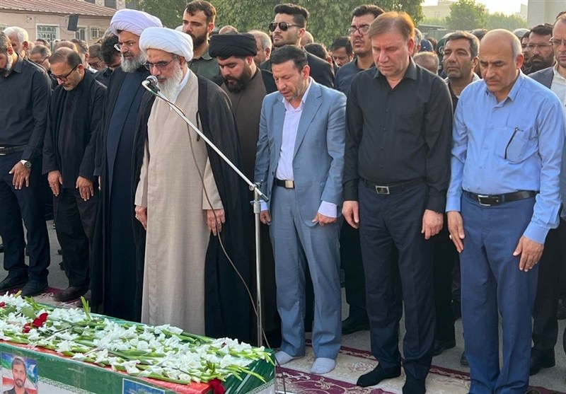 پیکر شهید ایمان قائدی با شکوه خاصی در بوشهر تشییع شد