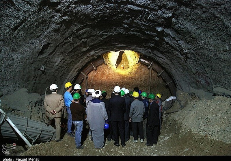 چالش ثبت جهانی طاق‌بستان زیر سایه دکل‌های تله‌کابین/‌ دوگانه نفس‌گیر کرمانشاه!