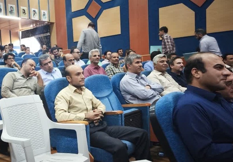 82 نفر از کارمندان نمونه دانشگاه بیرجند تجلیل شدند