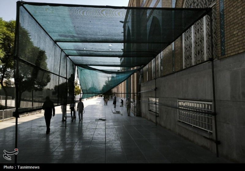 آماده‌سازی فضای اسکان زائران اربعین در حرم حضرت معصومه(س)+تصویر