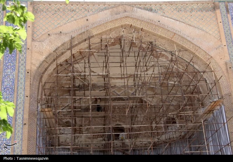 ایوان جنوبی مسجد جامع عتیق قزوین مرمت شد